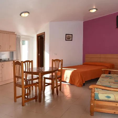 Apartment Ar Dosjoimi *